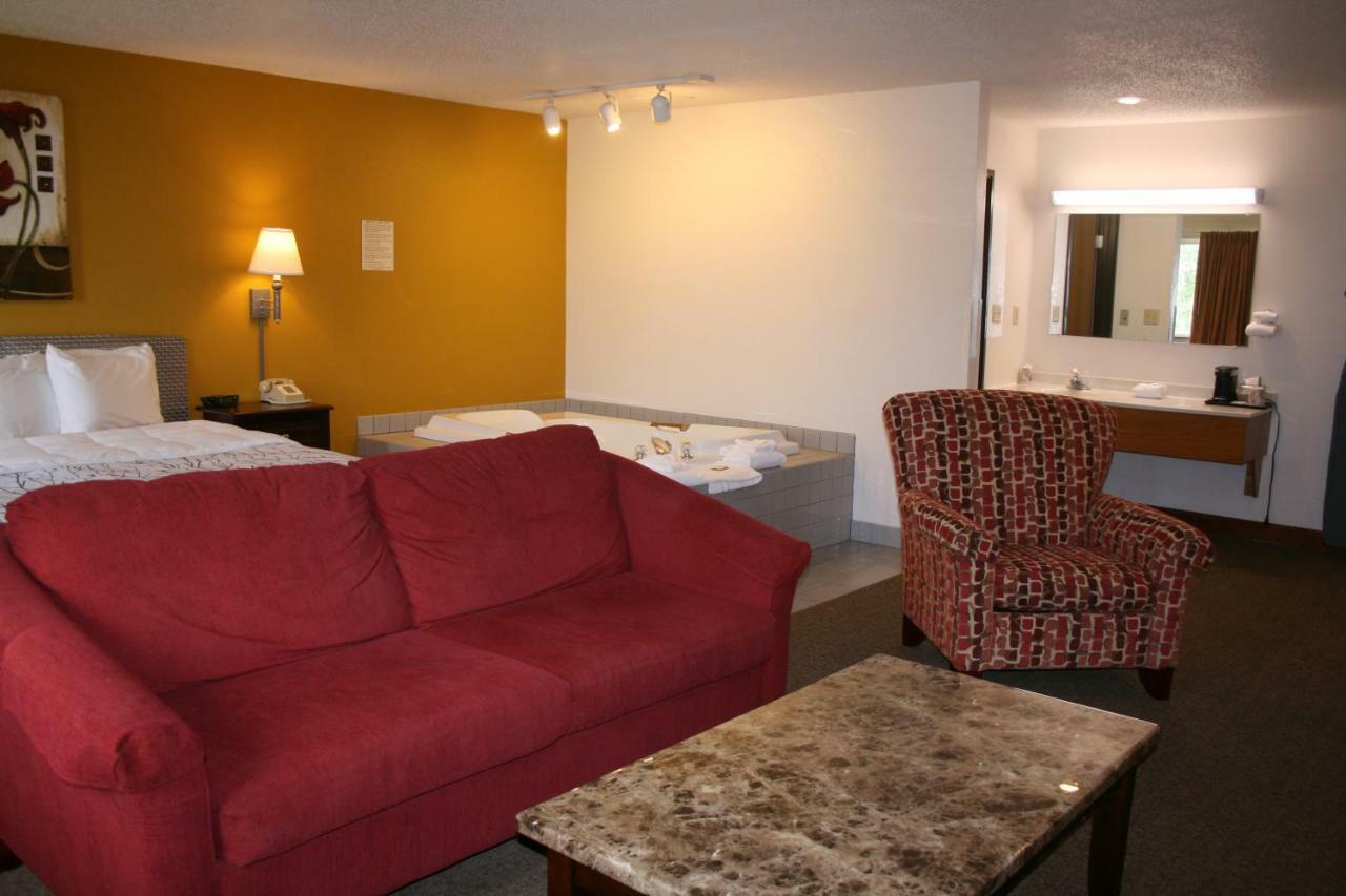 Heritage Inn Express Marysville Exterior photo